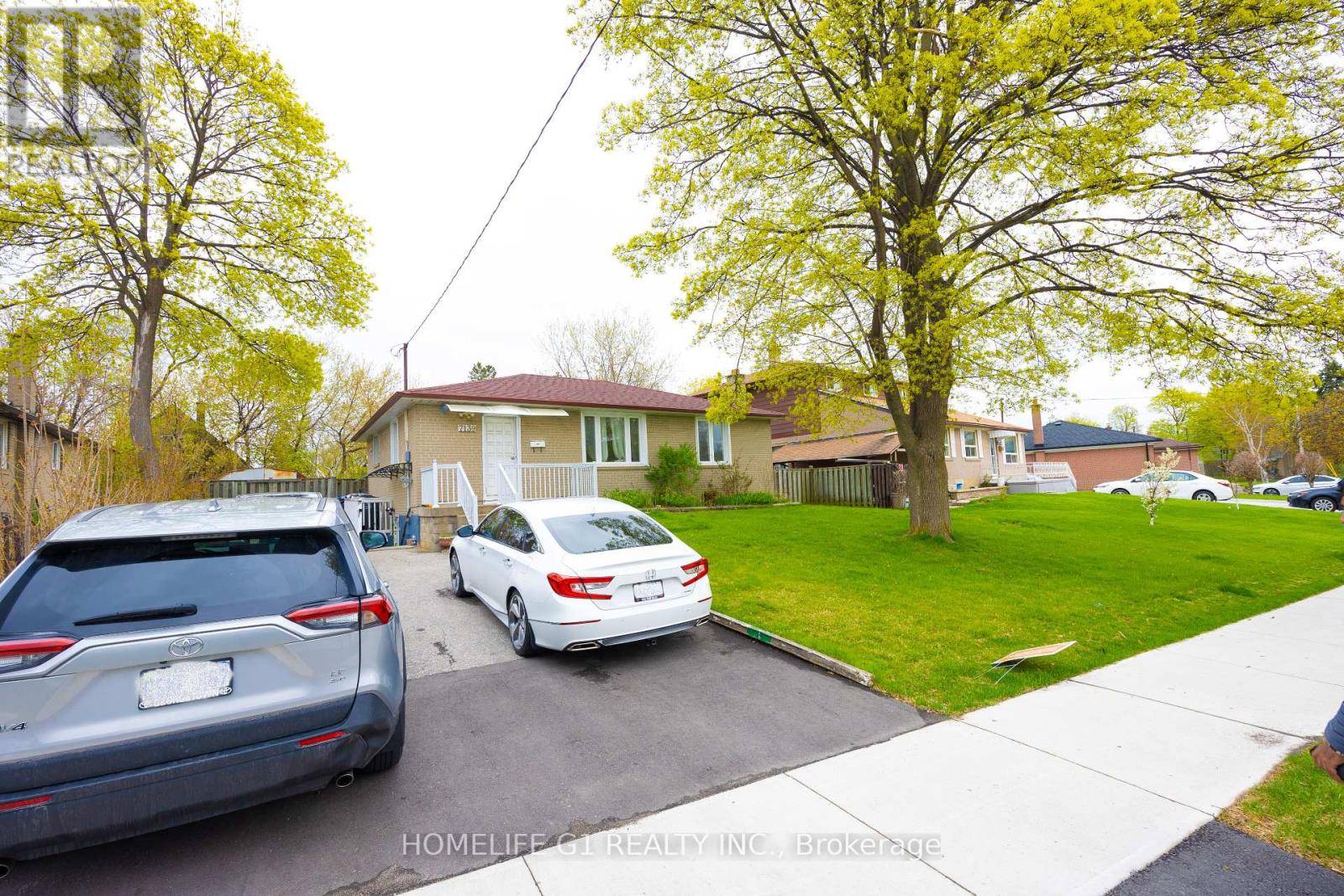 Mississauga (malton), ON L4T1M6,7139 JUSTINE DRIVE
