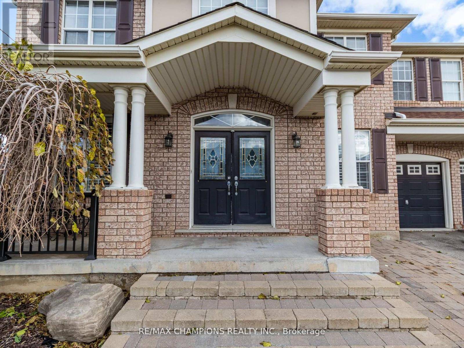 Milton (be Beaty), ON L9T5L4,707 TRUDEAU DRIVE