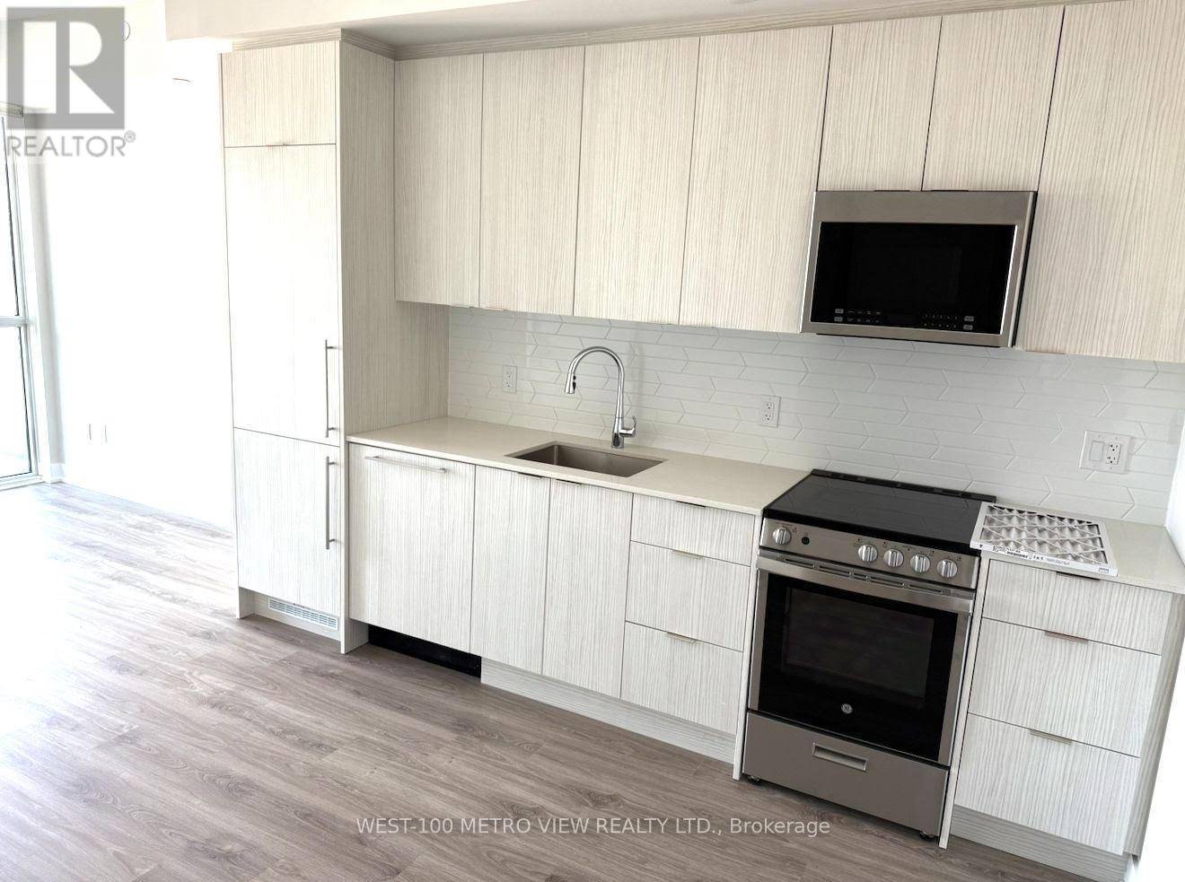 Mississauga (city Centre), ON L5B0L6,430 Square One DR #4602
