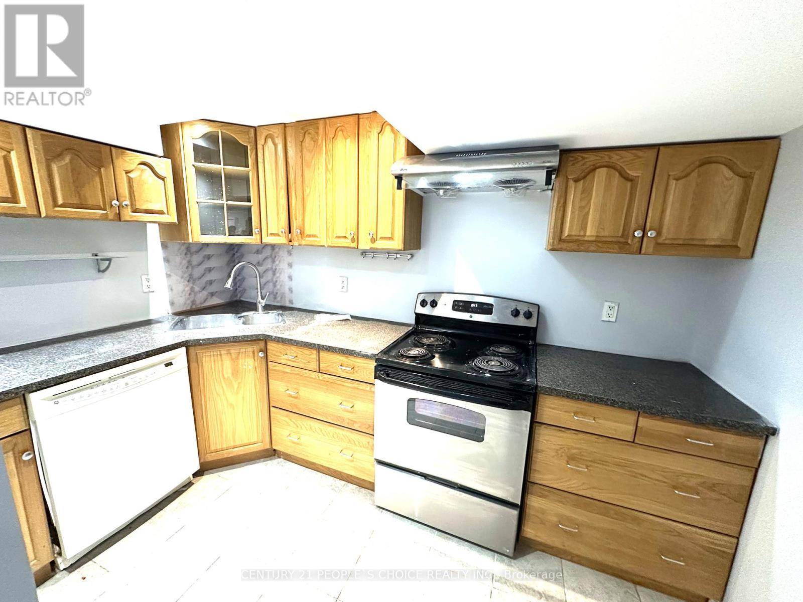 Mississauga (clarkson), ON L5J3Z3,(WALKOUT UNIT) - 2638 SHERHILL DRIVE
