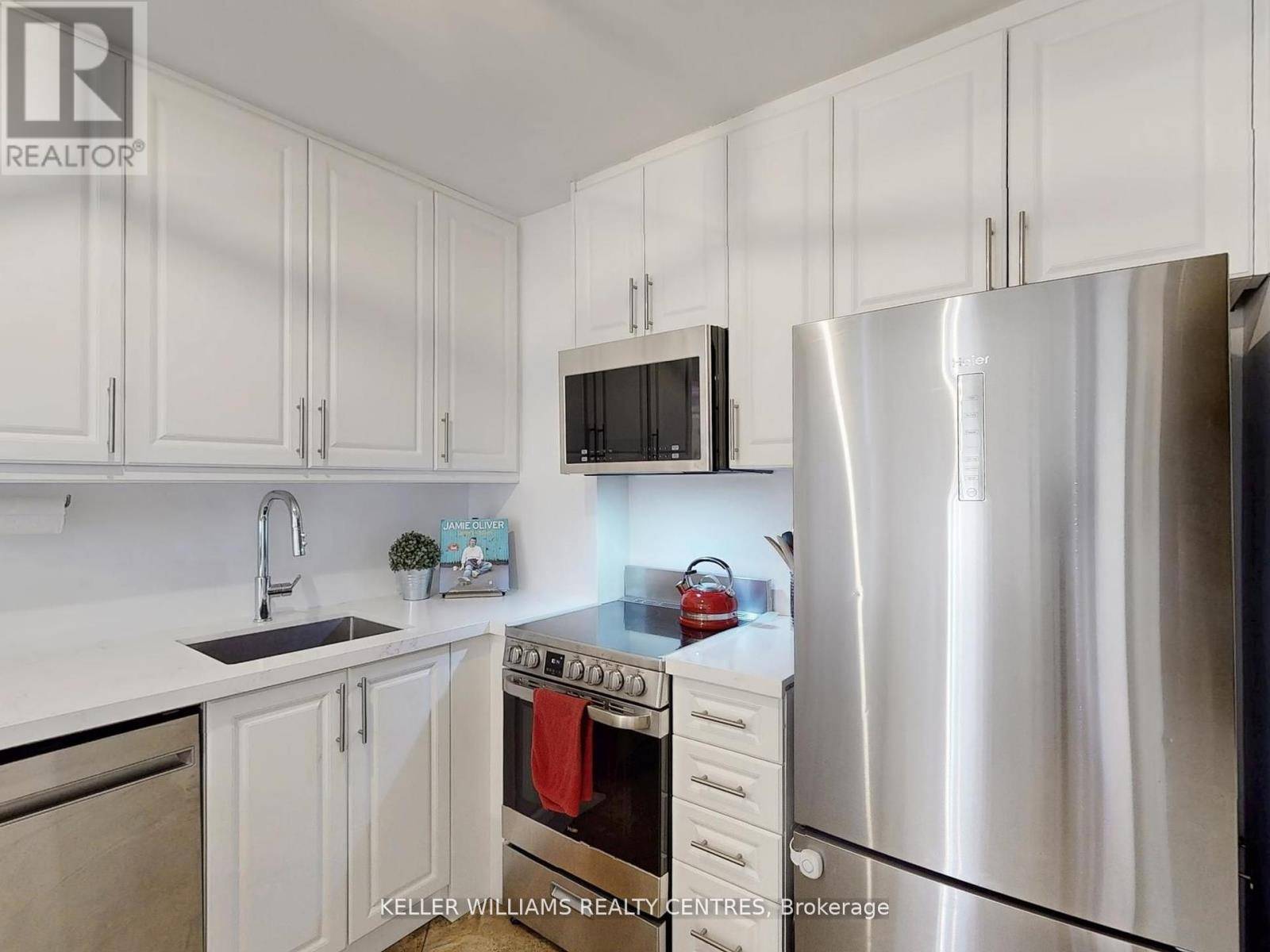 Toronto (weston-pellam Park), ON M6N3H7,257 BLACKTHORN AVENUE