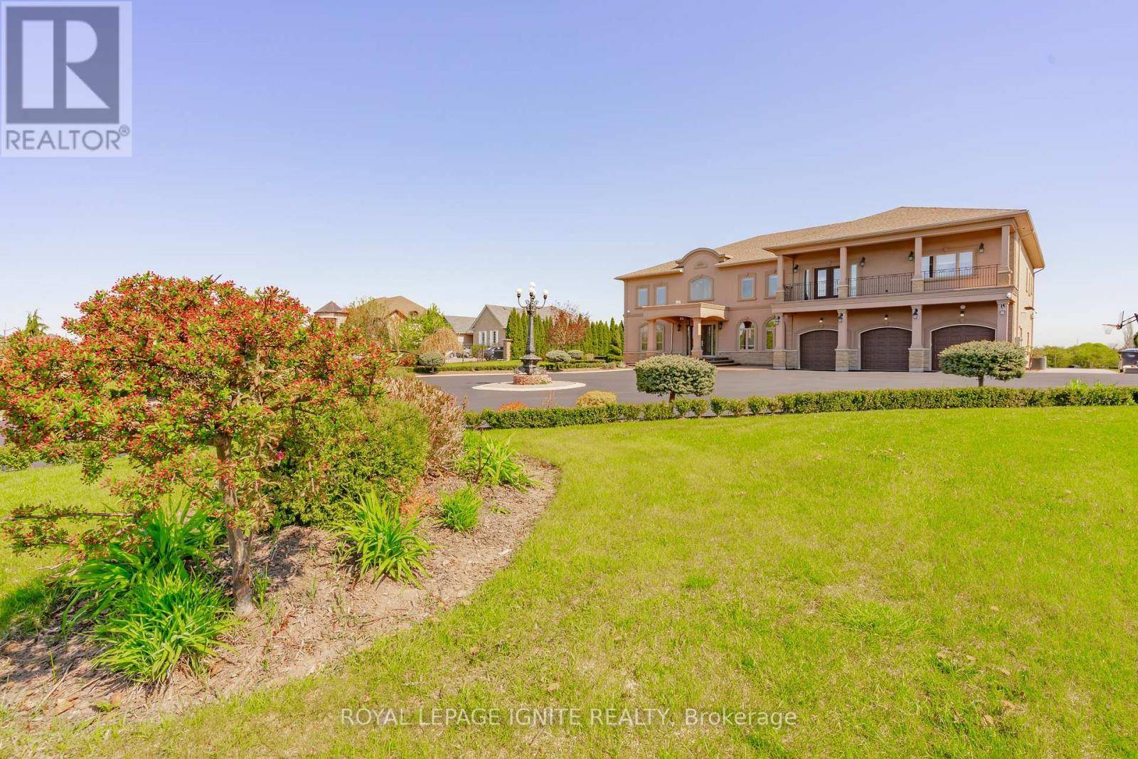 Brampton (toronto Gore Rural Estate), ON L6P0R2,10 EVERGLADE DRIVE
