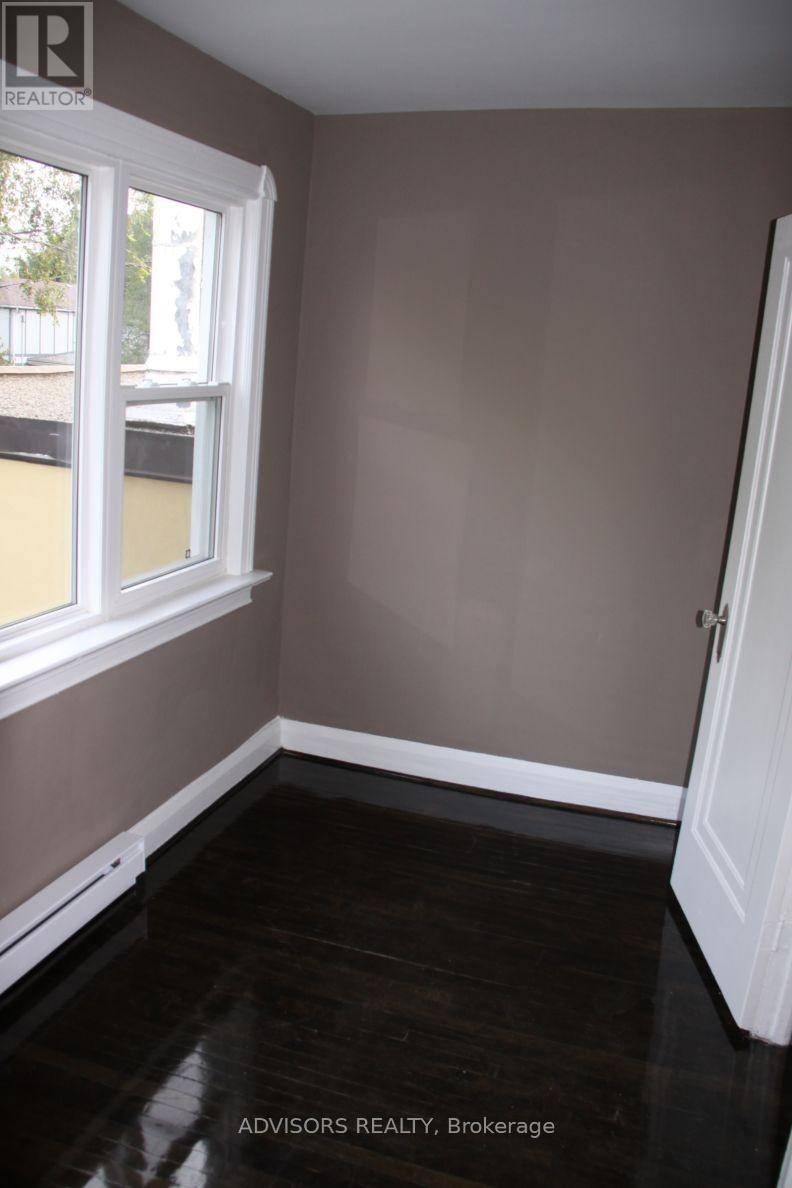 Toronto (long Branch), ON M8W1P8,3717 Lakeshore BLVD West #5