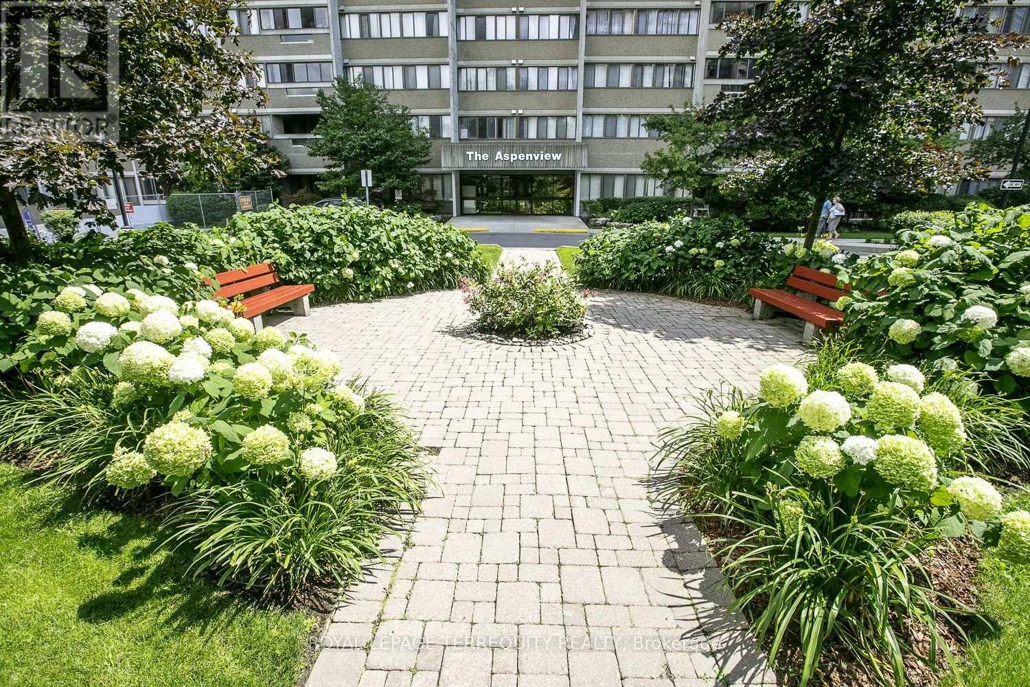 Mississauga (mississauga Valleys), ON L5A3X2,50 Elm DR East #604