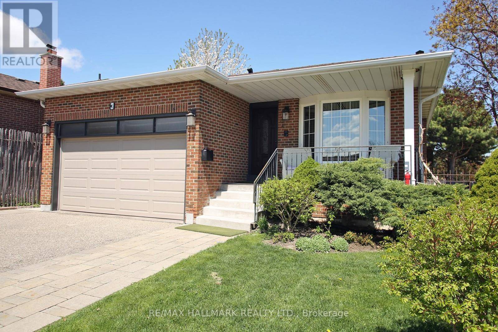 Brampton (northgate), ON L6S3S2,3 Pottery CRES #3