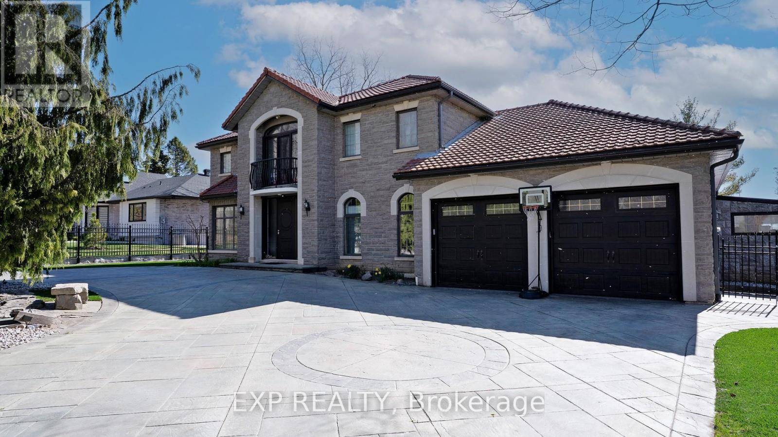 Oakville (sw Southwest), ON L6L1G2,1372 LAKESHORE ROAD