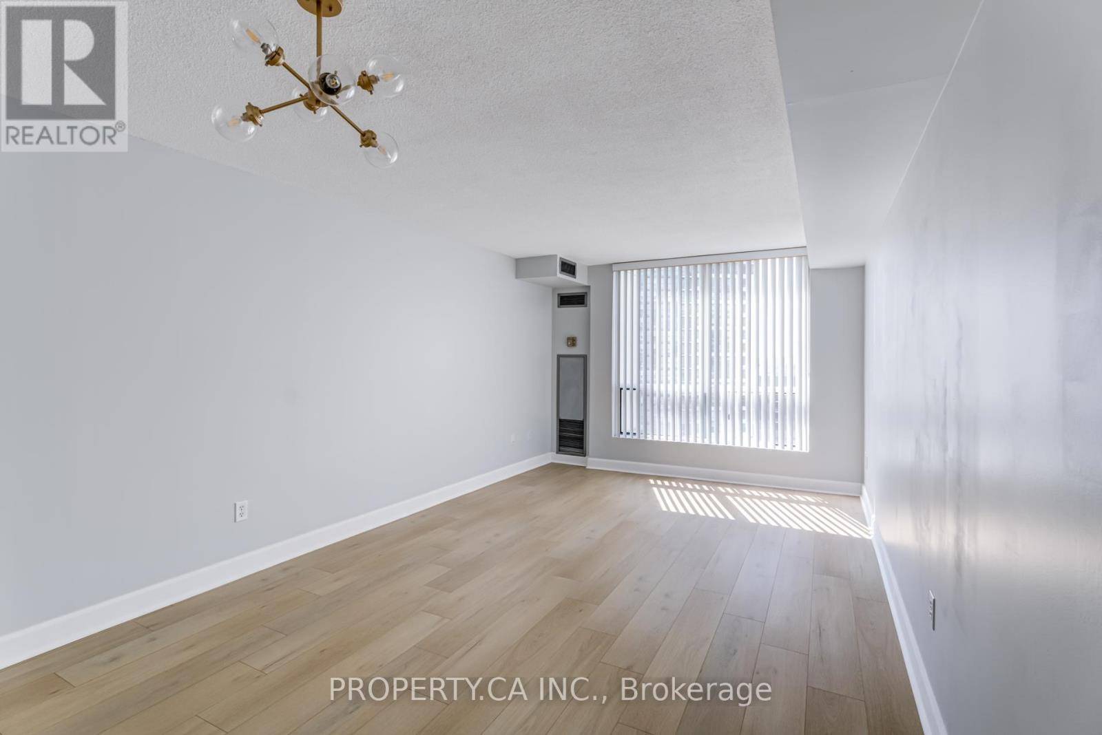 Toronto (islington-city Centre West), ON M9B6K4,101 Subway CRES #1412
