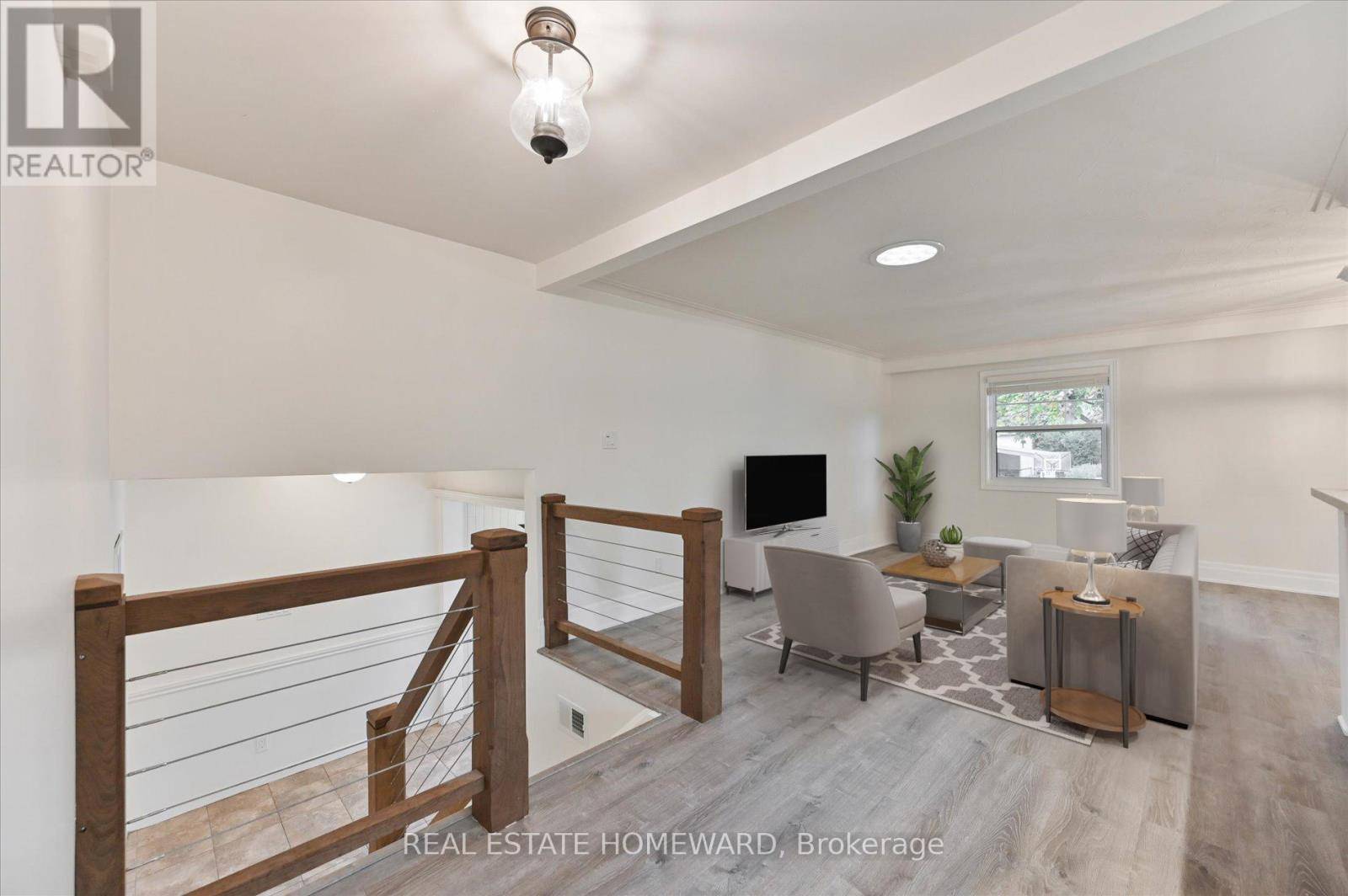 Burlington (appleby), ON L7L4T8,338 MELORES DRIVE