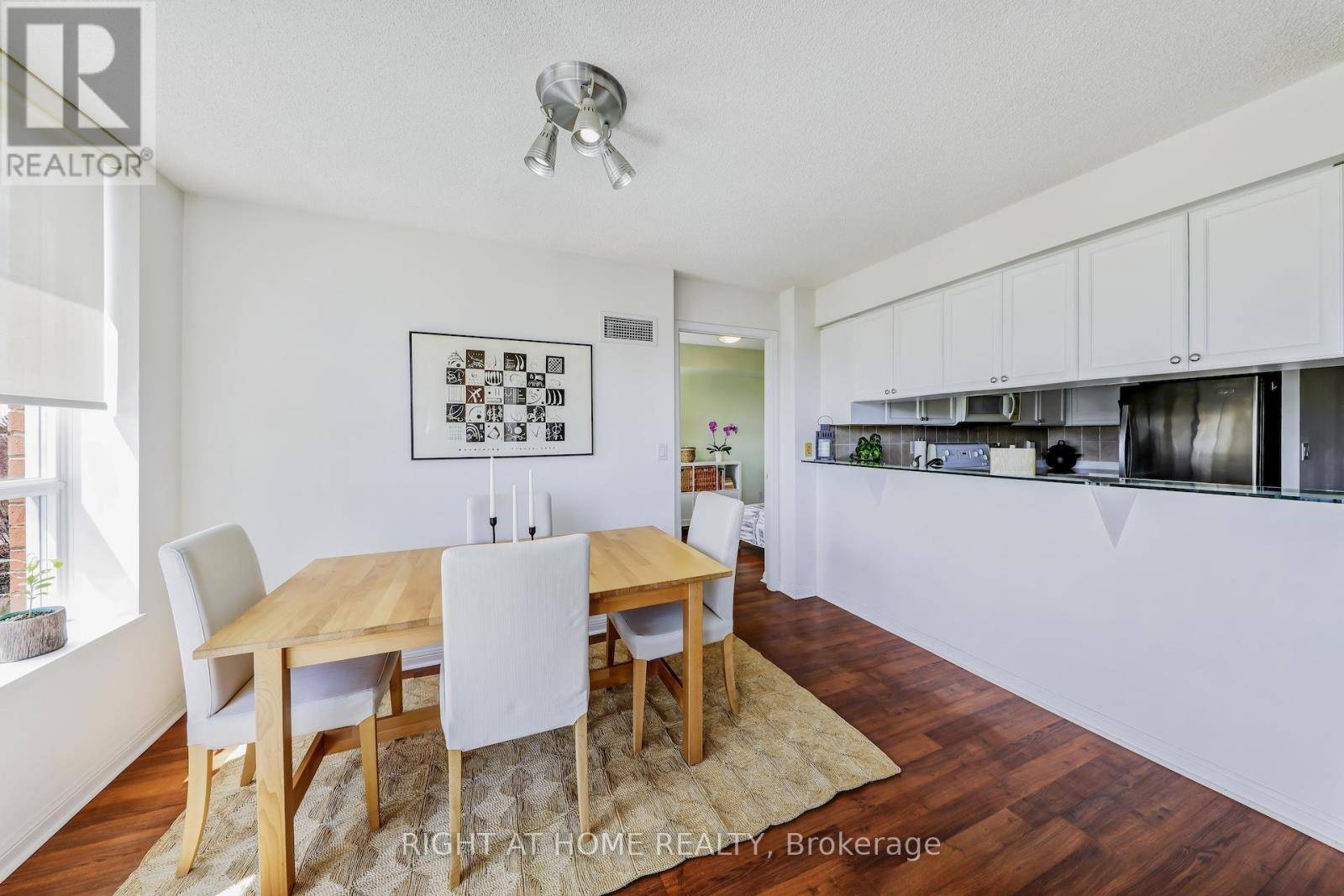 Mississauga (lakeview), ON L5E3K9,1140 Parkwest PL #502