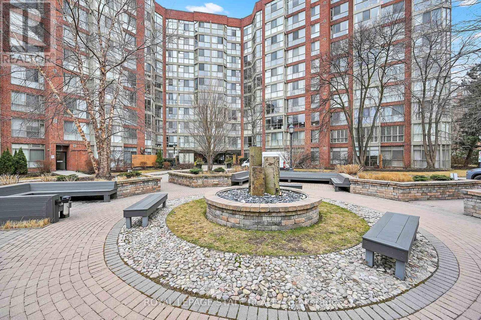 Toronto (high Park-swansea), ON M6S4Y9,22 Southport ST #225