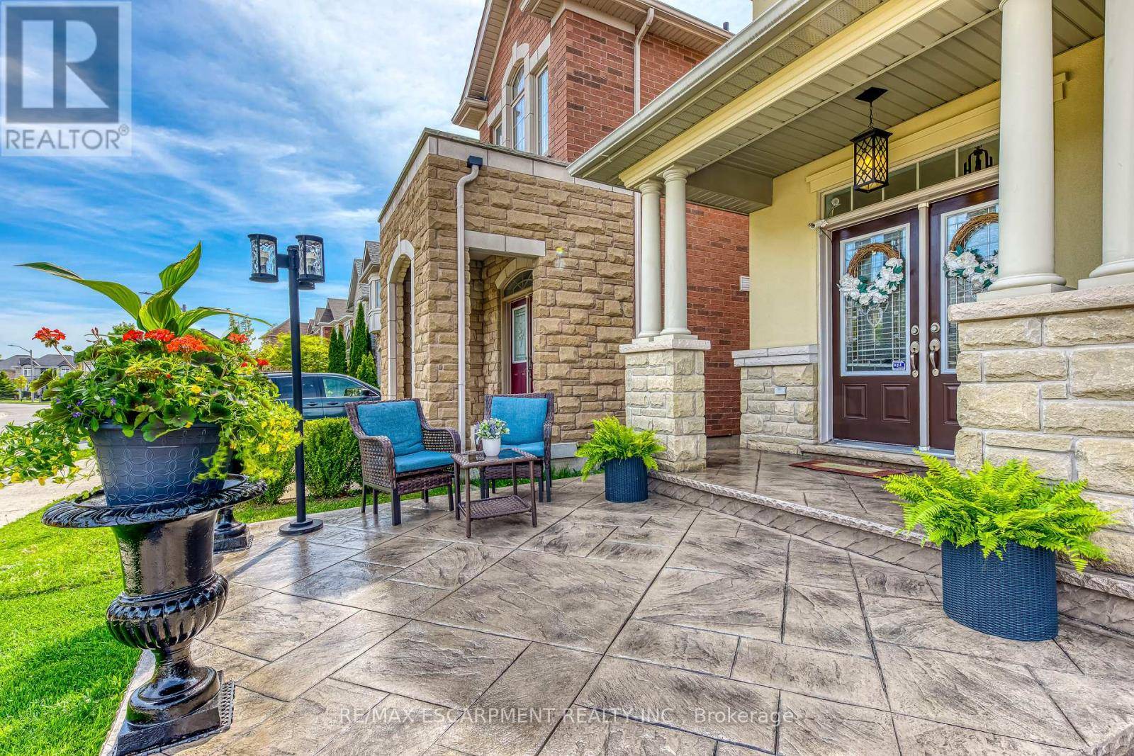 Burlington (alton), ON L7M0K2,4699 IRENA AVENUE