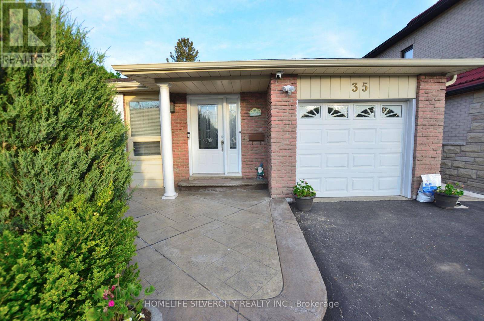 Brampton (northgate), ON L6S1K7,35 GENEVA CRESCENT