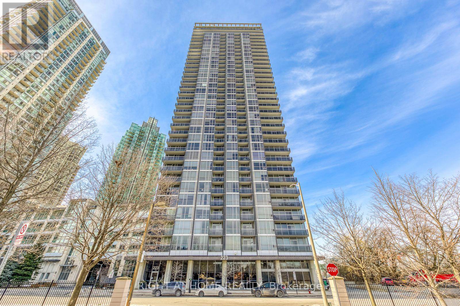 Mississauga (city Centre), ON L5B0E8,223 Webb DR #802