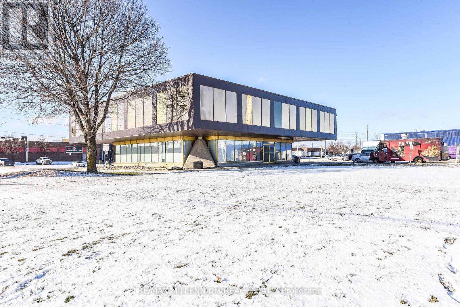 Brampton (bramalea West Industrial), ON L6T1A2,1300 Steeles AVE #107