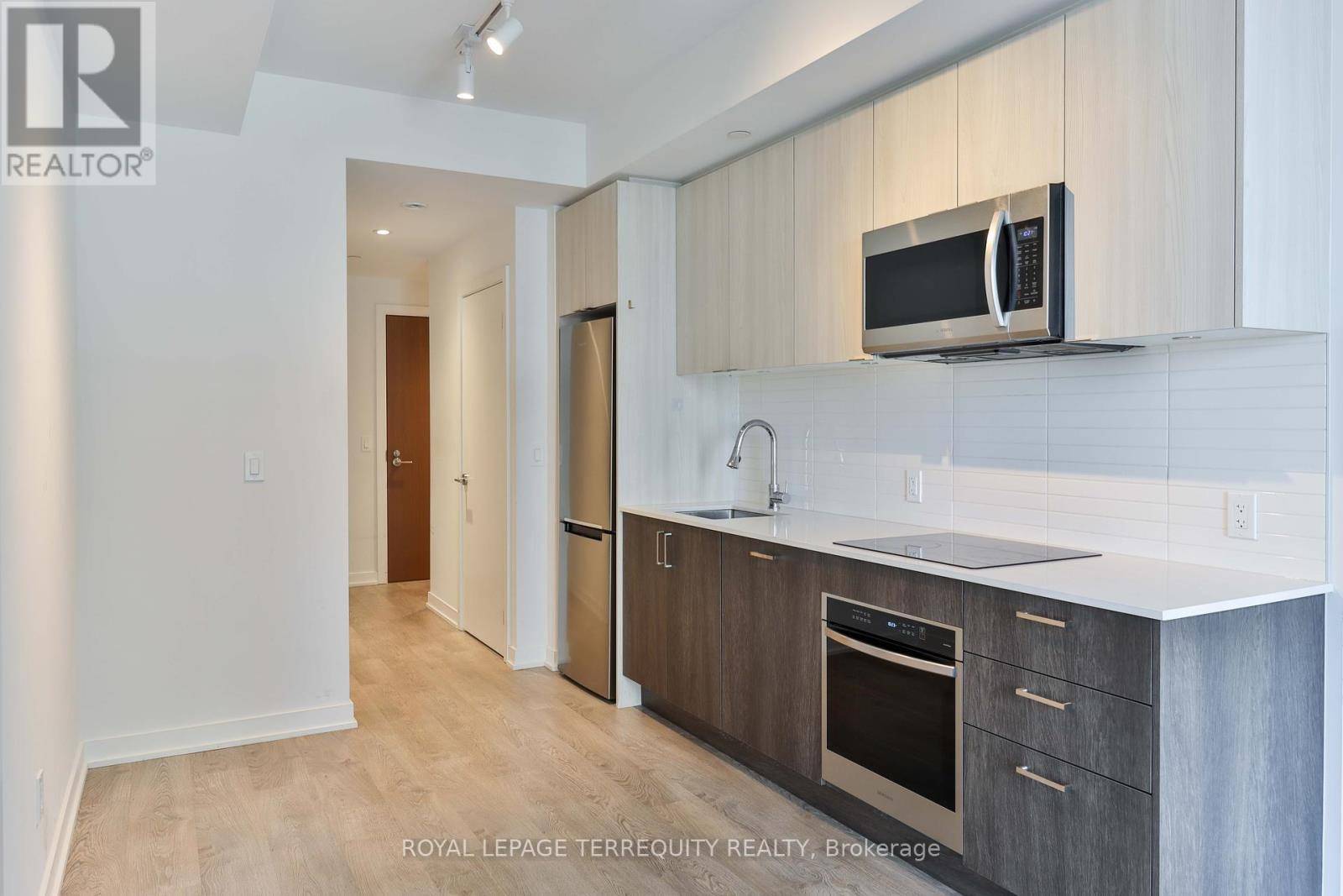 Toronto (south Parkdale), ON M6S1A1,1926 Lake Shore BLVD #1212