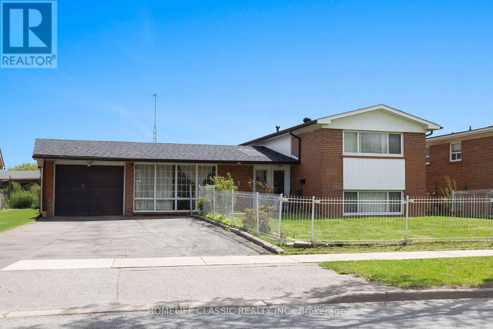 Toronto (mount Olive-silverstone-jamestown), ON M9V1N5,83 JOHN GARLAND BOULEVARD