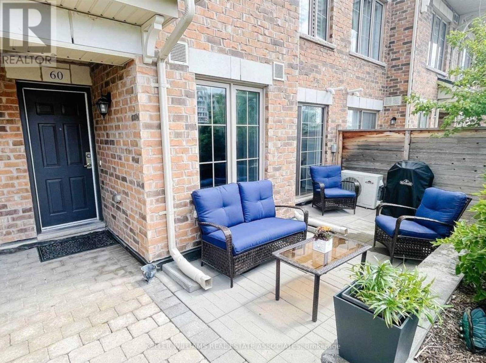 Oakville (wm Westmount), ON L6M0S3,2441 Greenwich DR #60