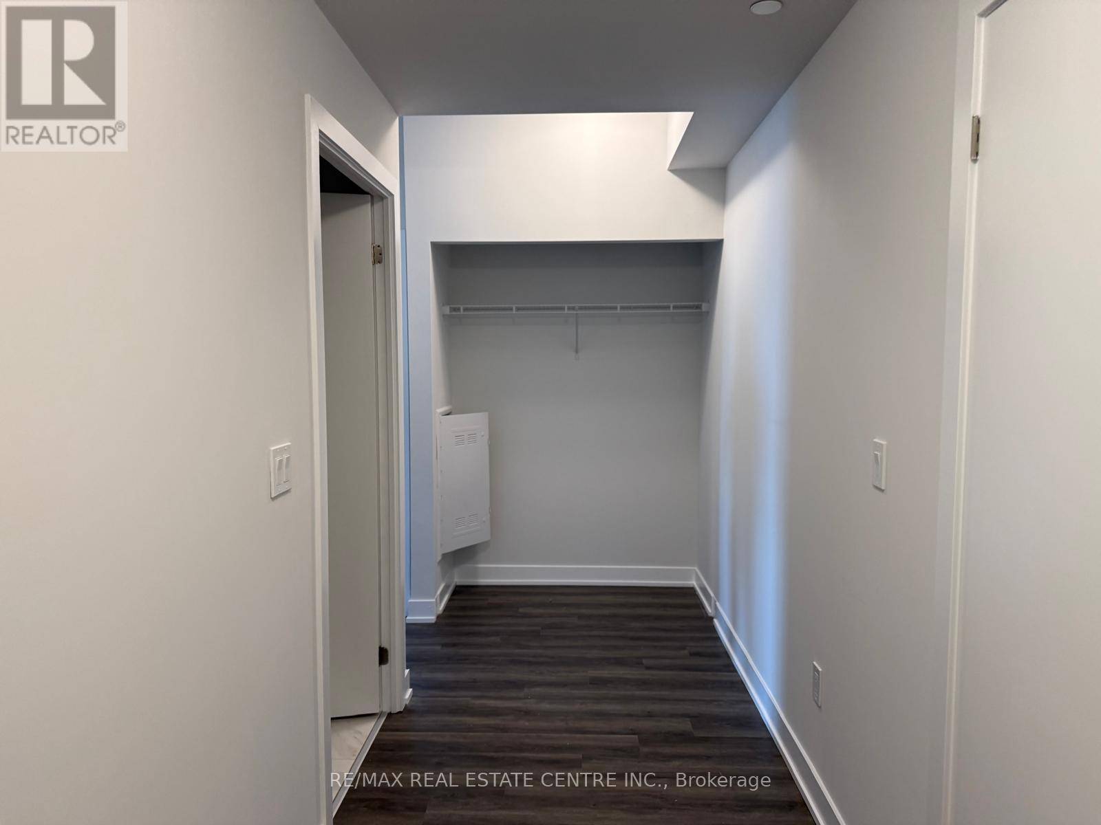 Mississauga (creditview), ON L5B0L6,430 Square One DR #3311