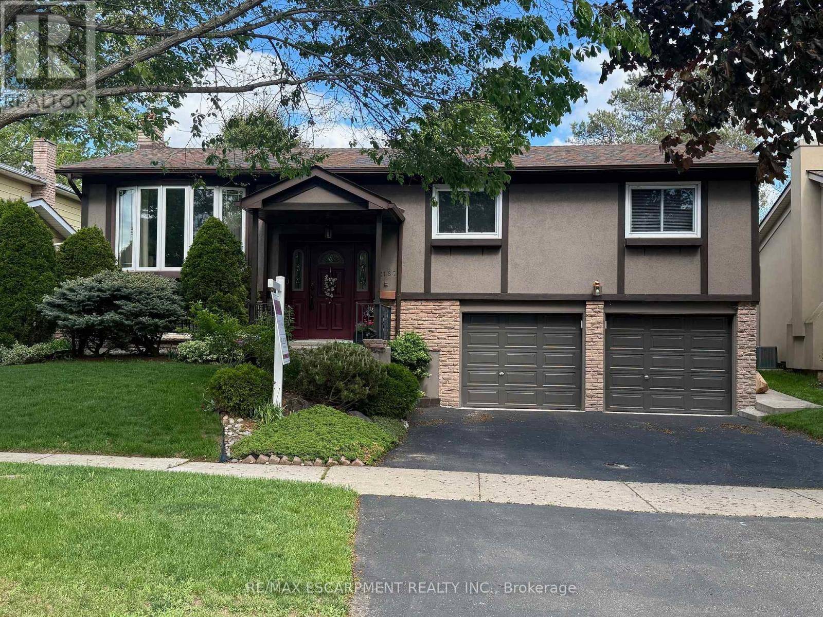 Burlington (brant Hills), ON L7P3E7,2187 SANDRINGHAM DRIVE