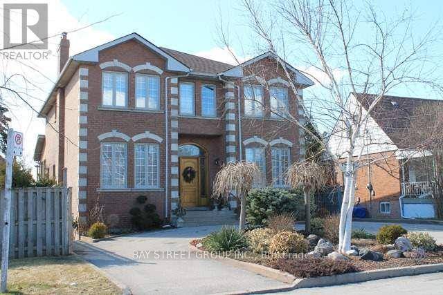 Toronto (yorkdale-glen Park), ON M6A2R8,10 BENALTO ROAD