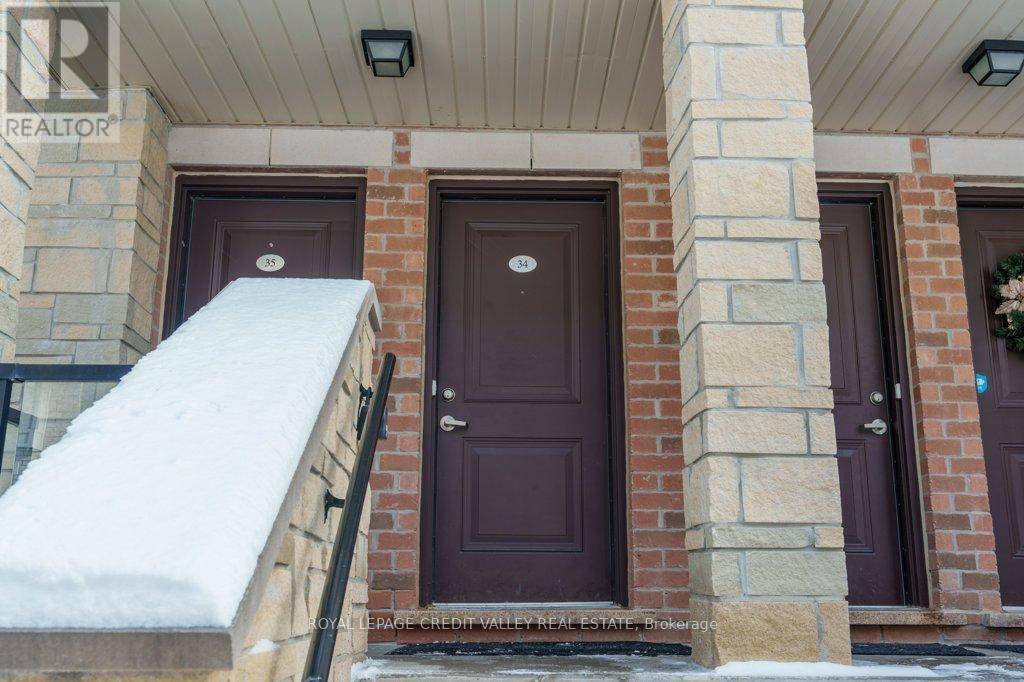 Brampton (northwest Brampton), ON L7A4S6,200 Veterans DR #34
