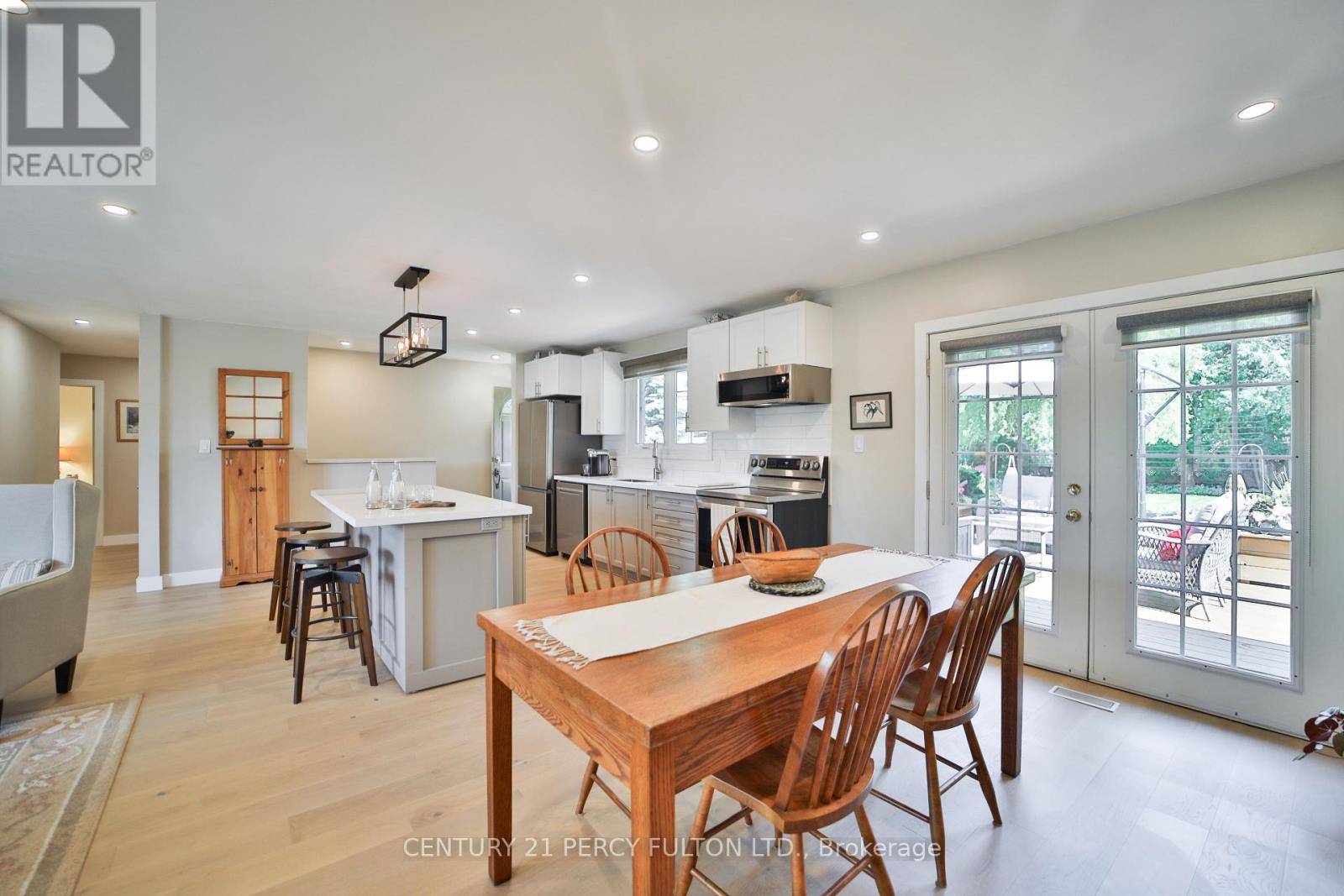 Oakville (sw Southwest), ON L6L1Z7,1520 REBECCA STREET