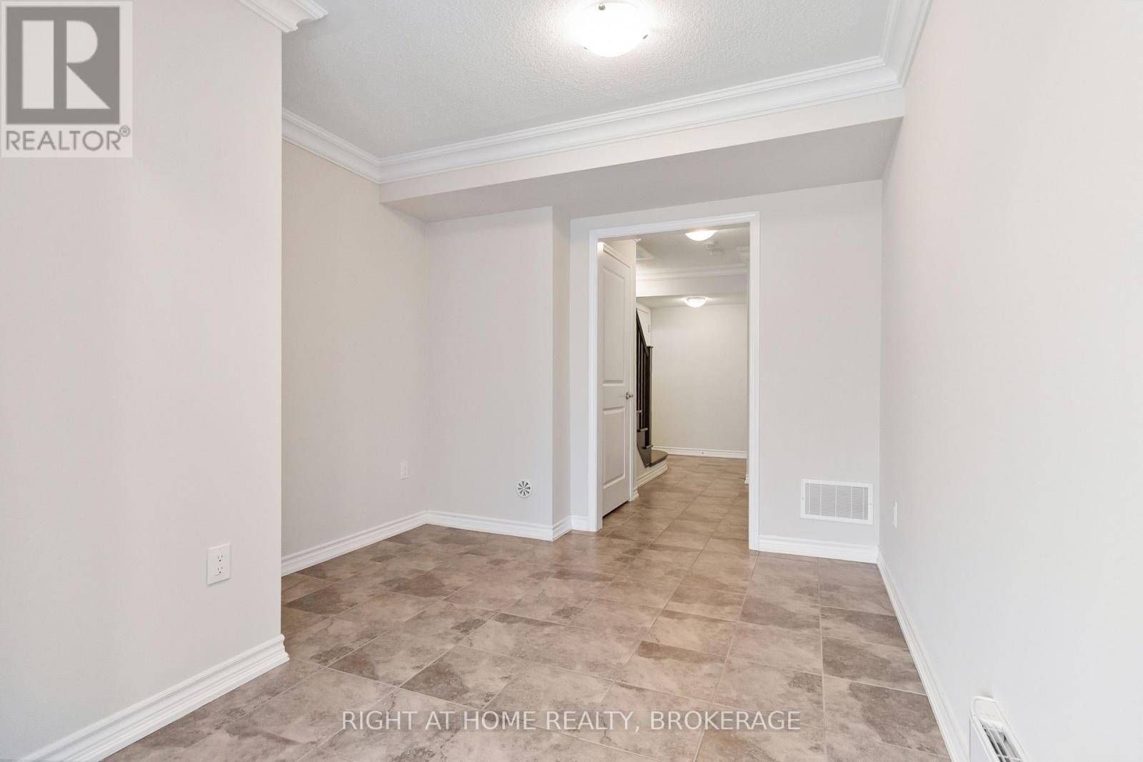 Oakville (go Glenorchy), ON L6M0V8,3060 GARDENIA GATE