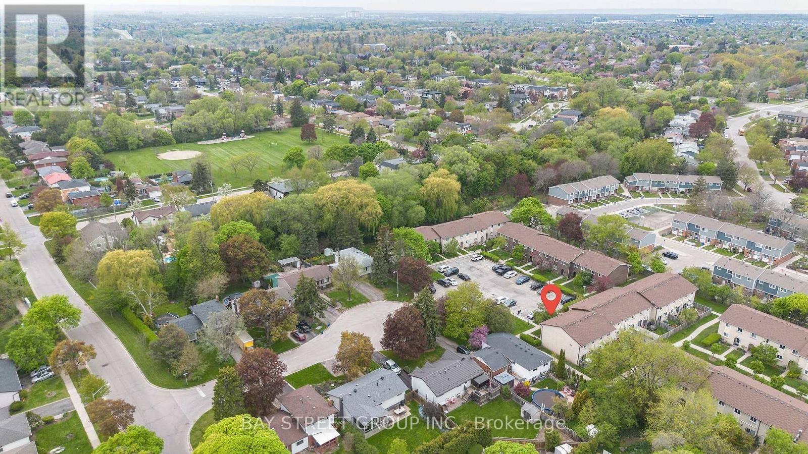 Oakville (cp College Park), ON L6H1K1,41 Nadia PL #30