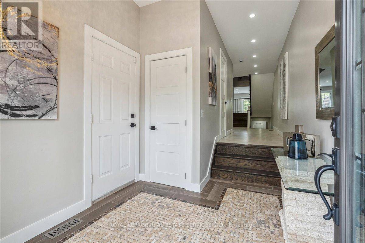 Oakville (jc Joshua Creek), ON L6H6J3,2250 Rockingham DR #10