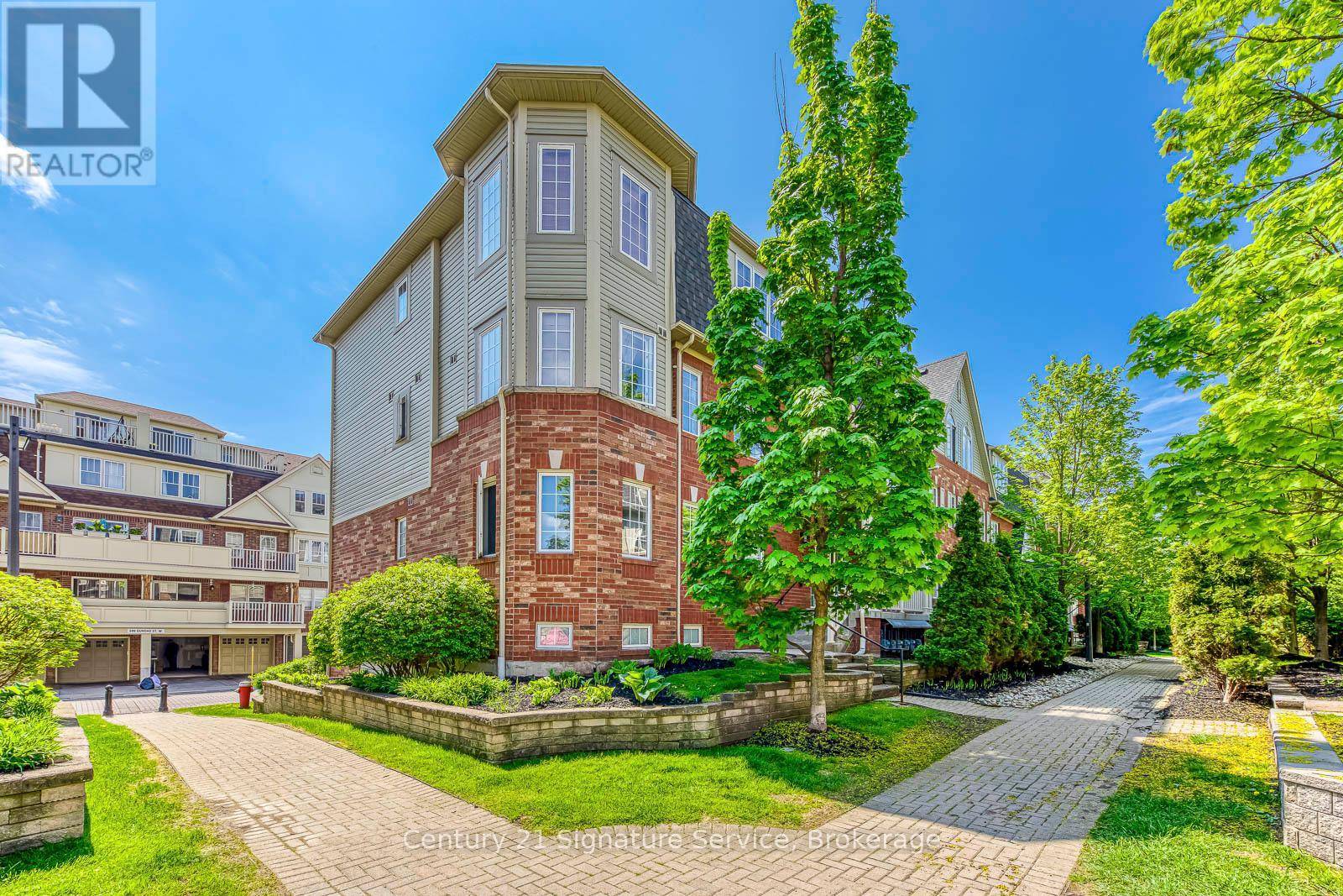 Mississauga (cooksville), ON L5B0B8,740 Neighbourhood CIR #2