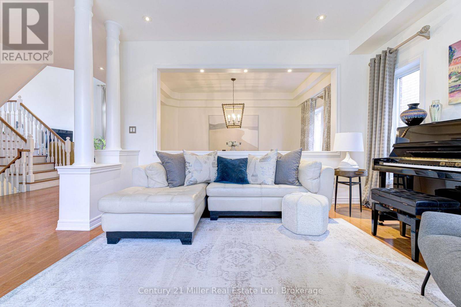 Oakville (jc Joshua Creek), ON L6H7M5,2301 HERTFORDSHIRE WAY