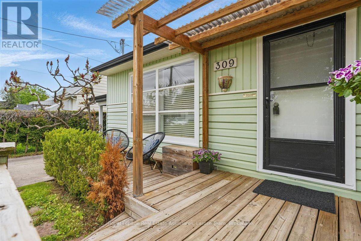 Oakville (co Central), ON L6K2X9,309 FELAN AVENUE