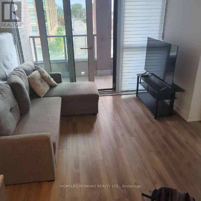 Toronto (weston-pellam Park), ON M6N0C1,1808 St Clair AVE West #315