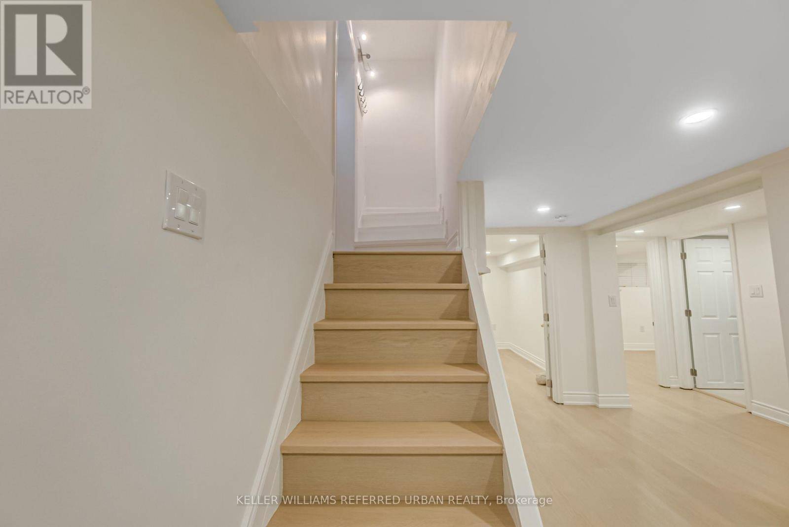 Toronto (mimico), ON M8V1E1,2522 Lake Shore BLVD West #Lower