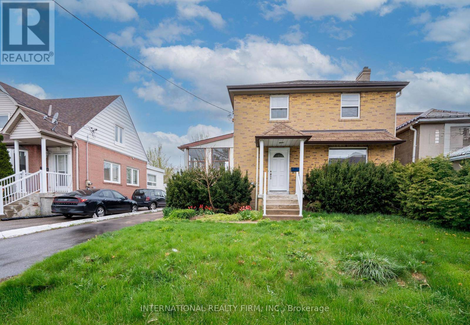 Toronto (weston), ON M9N1L7,224 KING STREET