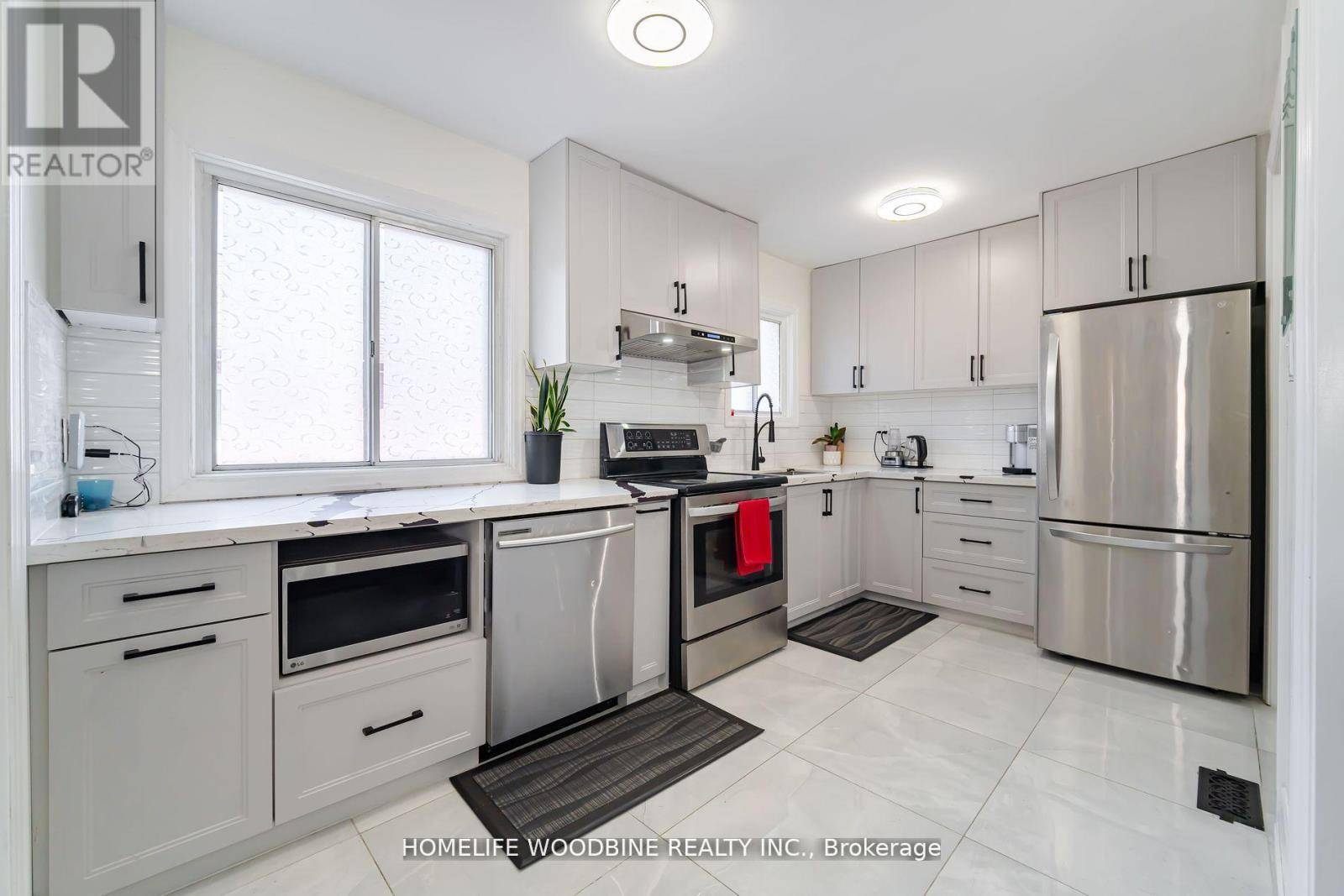 Toronto (elms-old Rexdale), ON M9W1S7,67 ALLENBY AVENUE
