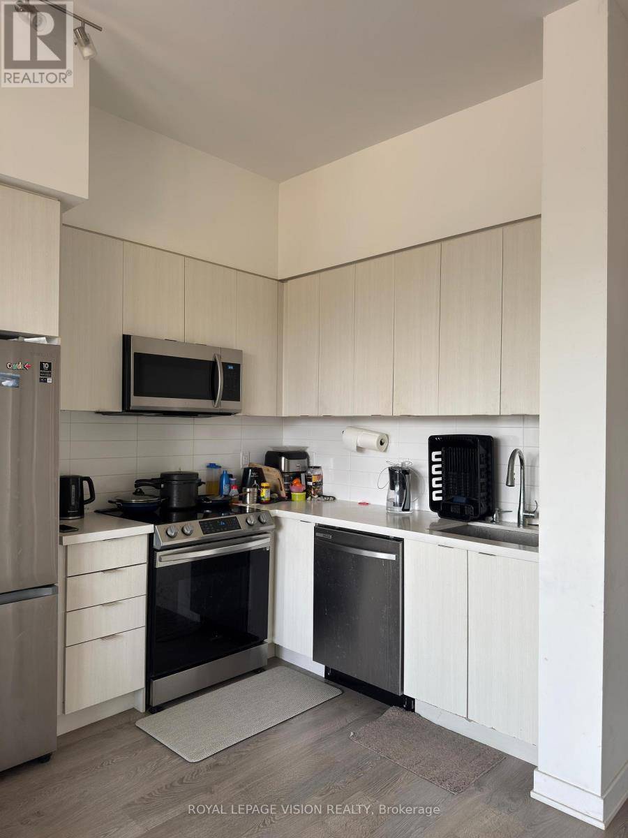 Mississauga (central Erin Mills), ON L5M0Z7,4655 METCALFE AVE #209