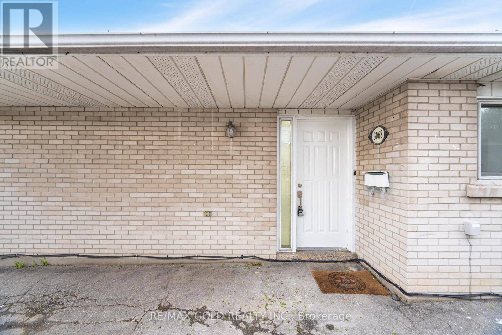 Mississauga (malton), ON L4T1X2,3068 MORNING STAR DRIVE