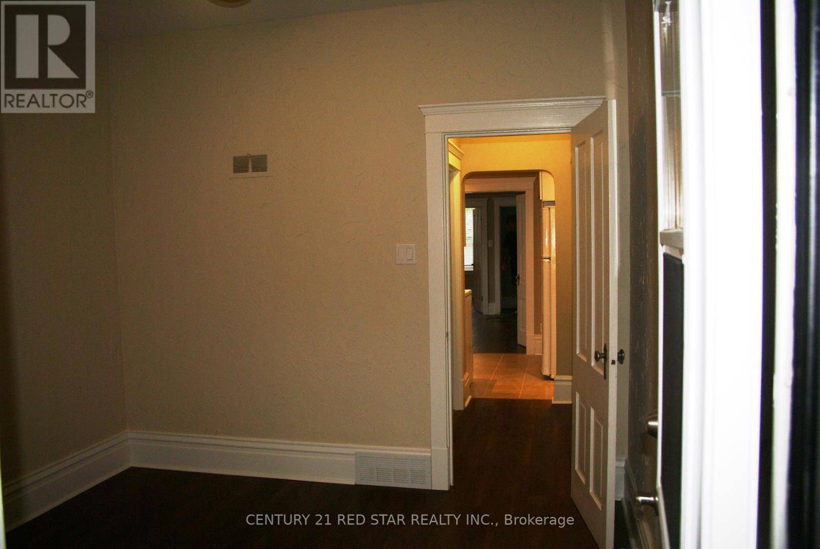 Toronto (high Park North), ON M6P1J6,57 HUMBERSIDE AVENUE