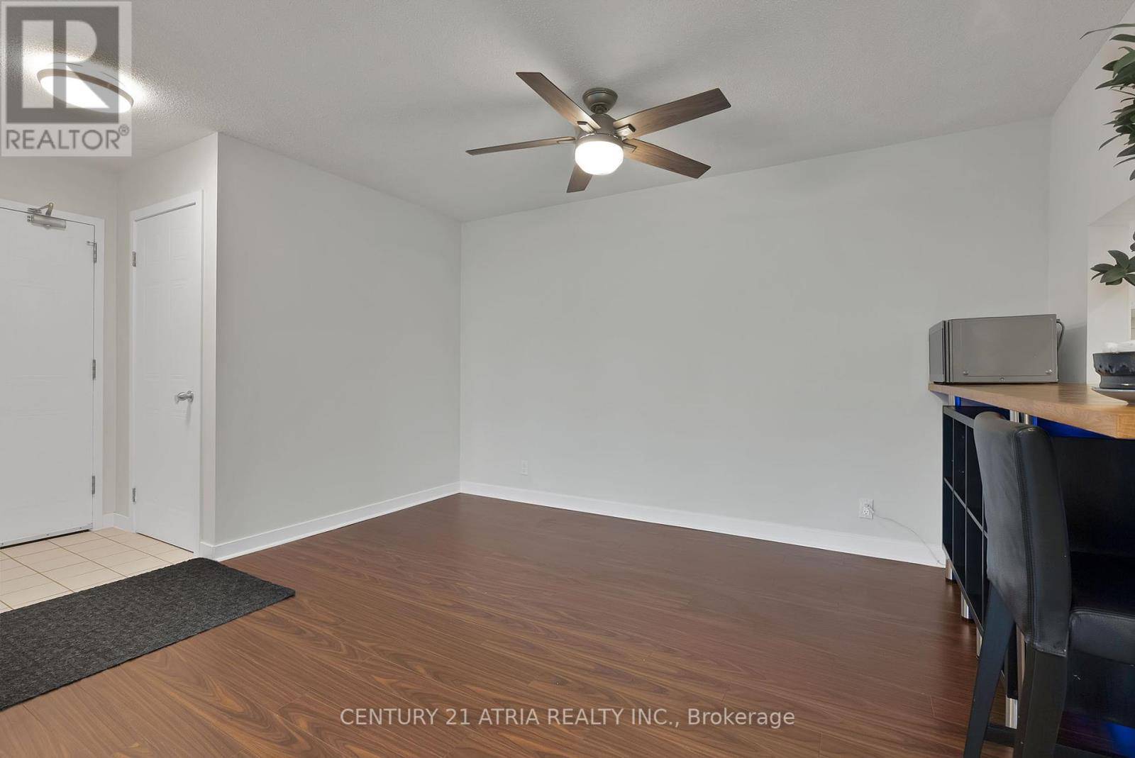 Mississauga (hurontario), ON L4Z3L1,65 Trailwood DR #523