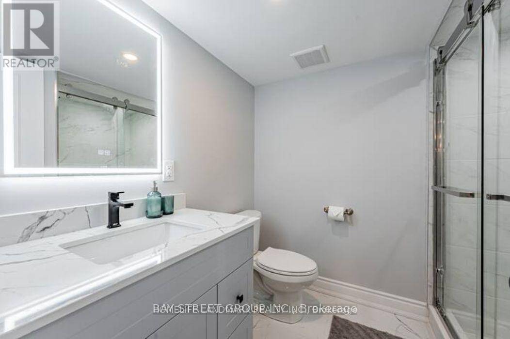Toronto (stonegate-queensway), ON M8Z2G3,85 Yorkview DR #Basement