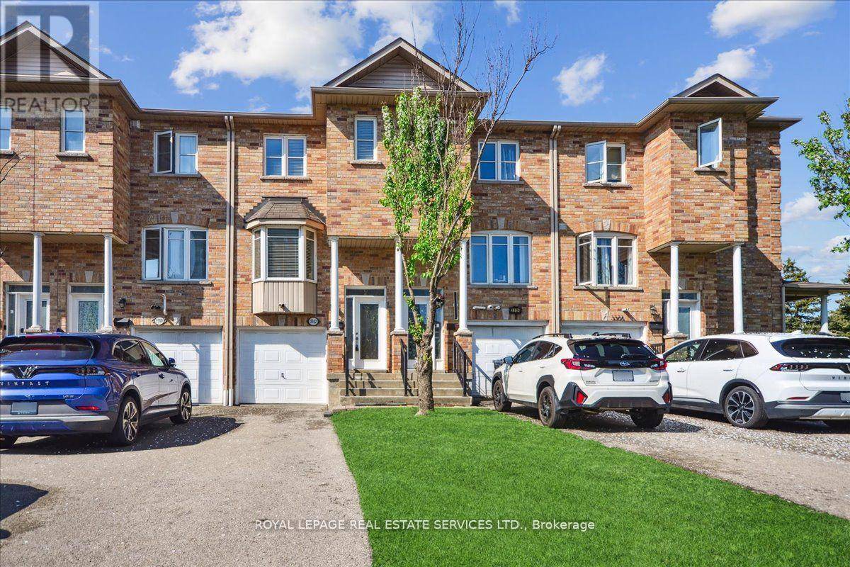 Mississauga (cooksville), ON L5B1V7,3302 PINTO PLACE