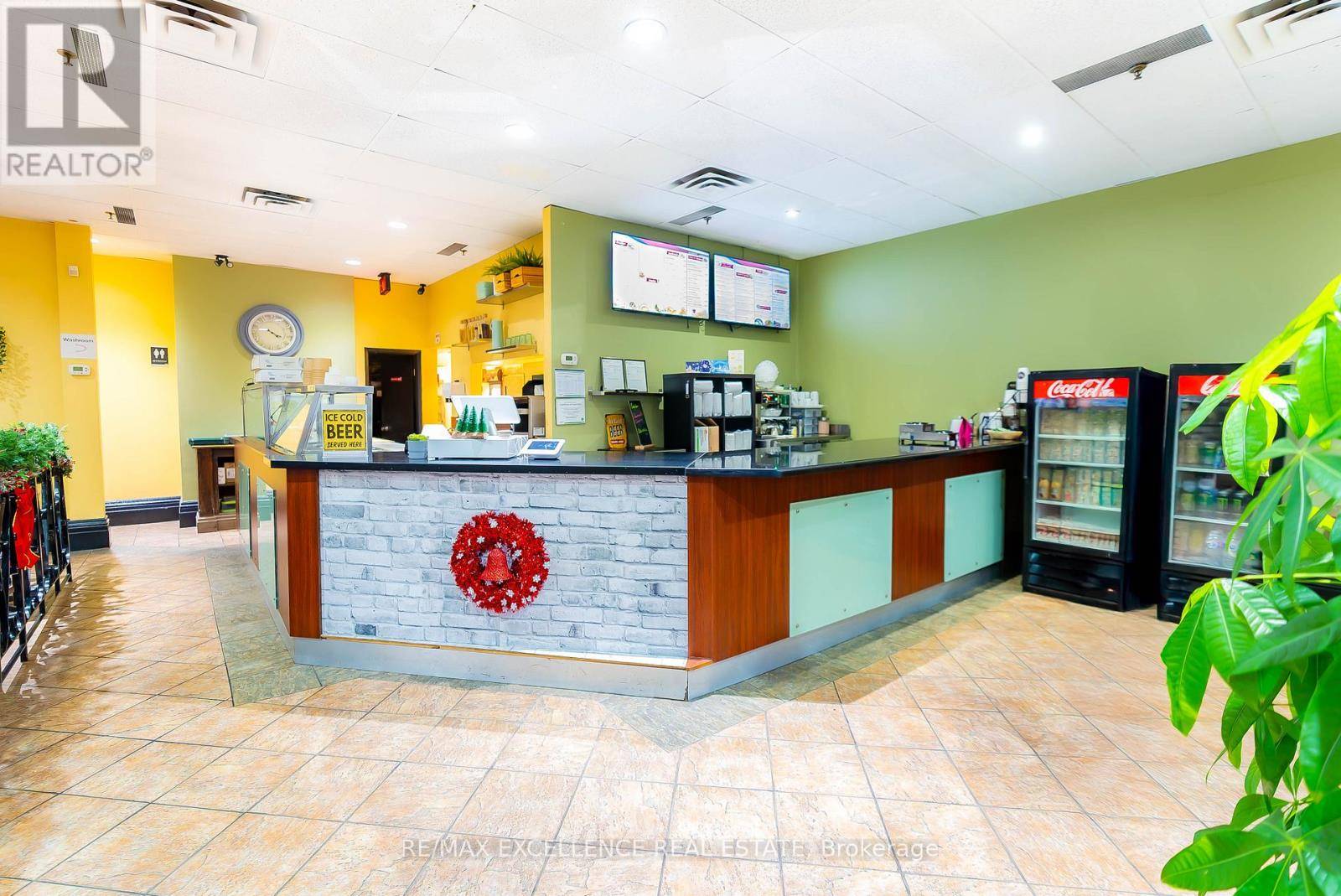 Oakville (qe Queen Elizabeth), ON L6L6L8,2345 Wyecroft RD #19