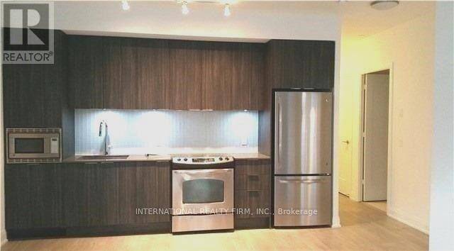 Toronto (mimico), ON M8V0A3,110 Marine Parade DR #507