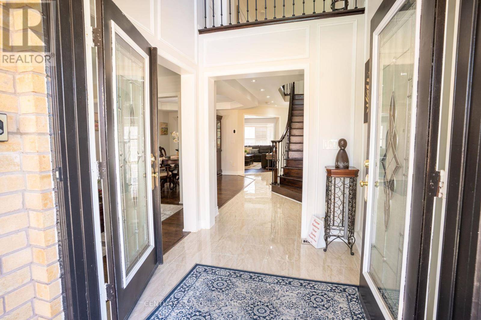 Brampton (vales Of Castlemore), ON L6P1A3,9 BINNERY DRIVE