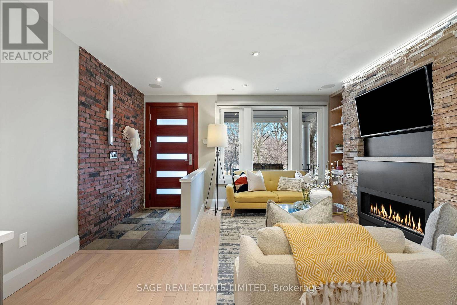 Toronto (dovercourt-wallace Emerson-junction), ON M6G3K3,750 CRAWFORD STREET
