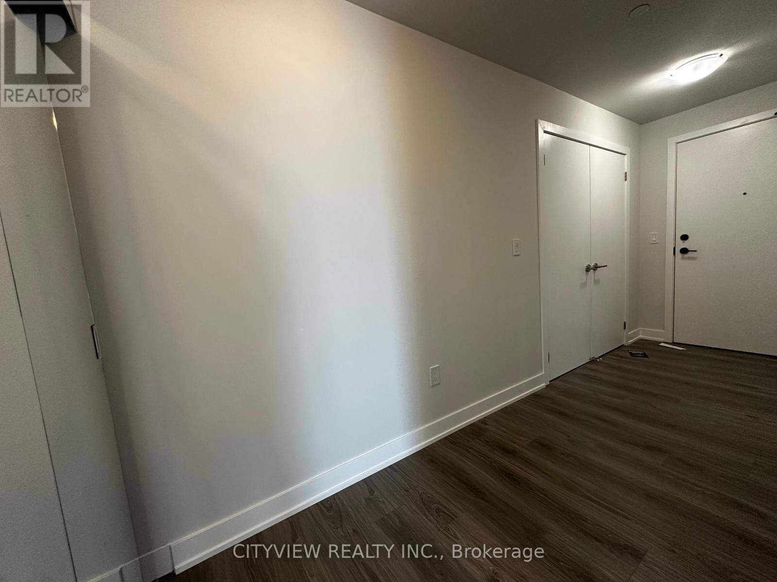 Mississauga (city Centre), ON L5B0L6,430 Square One DR #3806