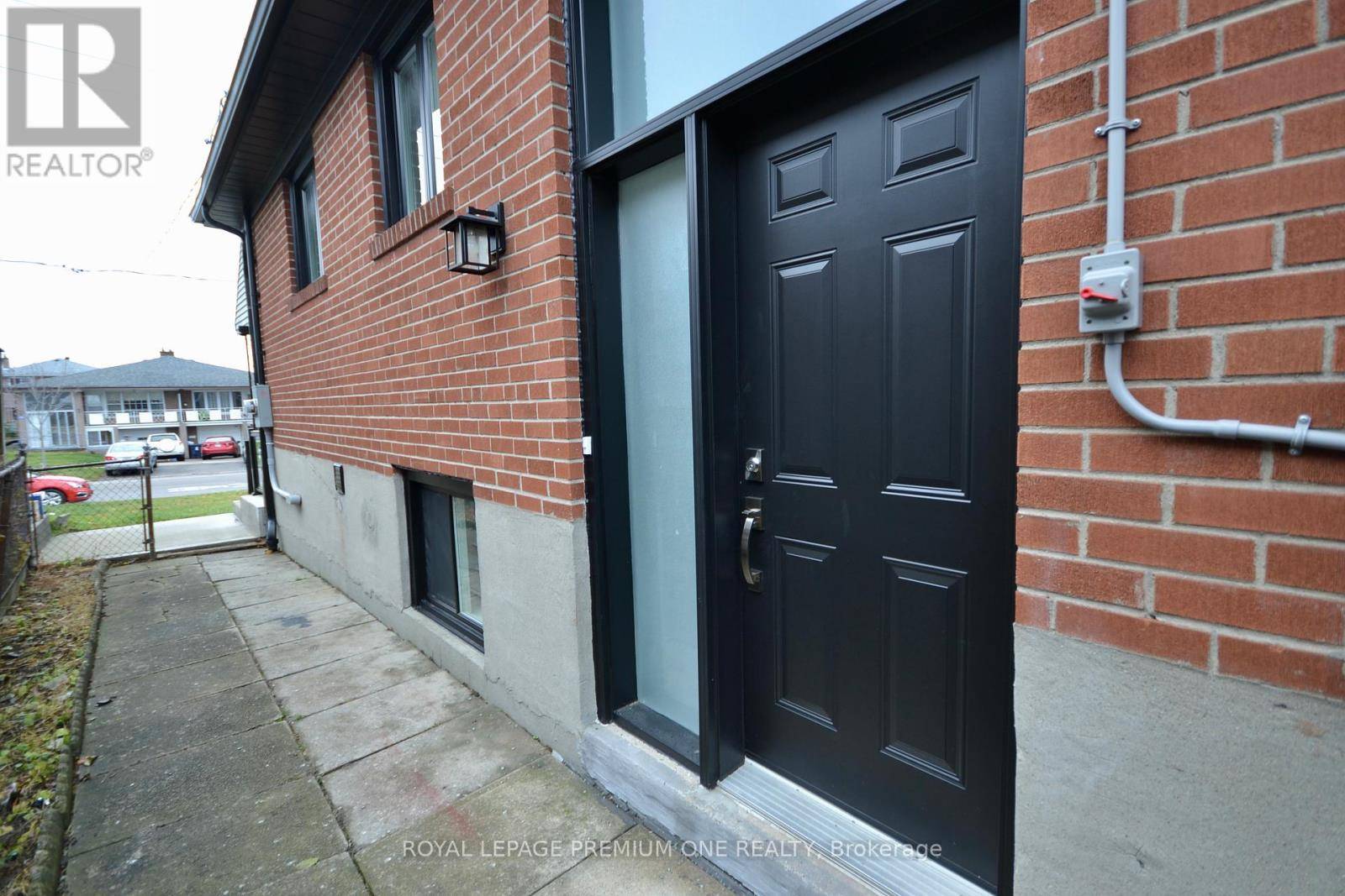 Toronto (york University Heights), ON M3J1A2,58 Dovehouse AVE #Lower