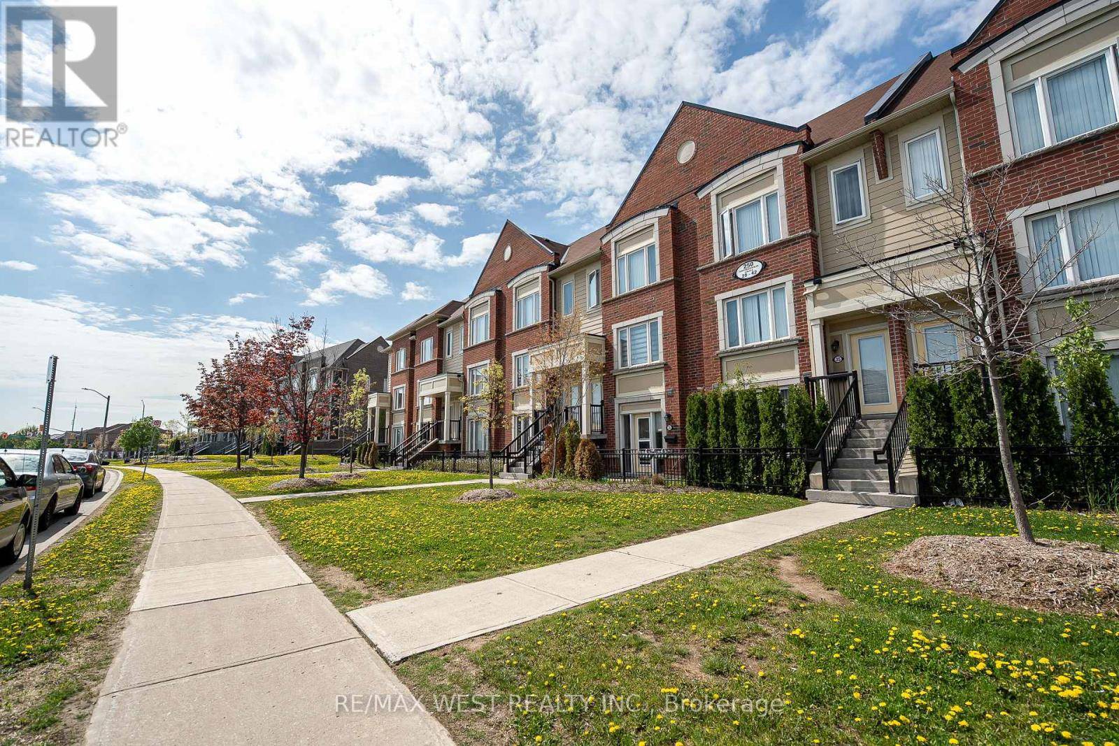 Brampton (sandringham-wellington), ON L6X3Y6,250 Sunny Meadow BLVD #41