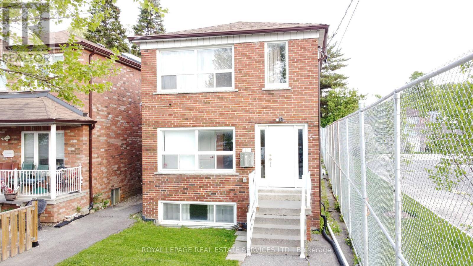 Toronto (mount Dennis), ON M6N2T7,11 DENNIS AVENUE